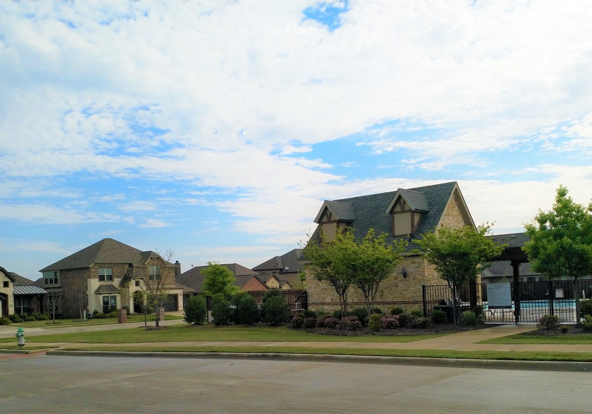 Keller, TX Commercial Landscape Maintenance Services
